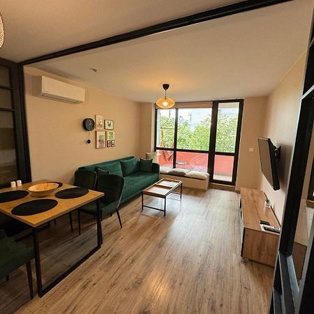 Lovely 1 Bedroom Apartment In The Heart Of 바르나 외부 사진