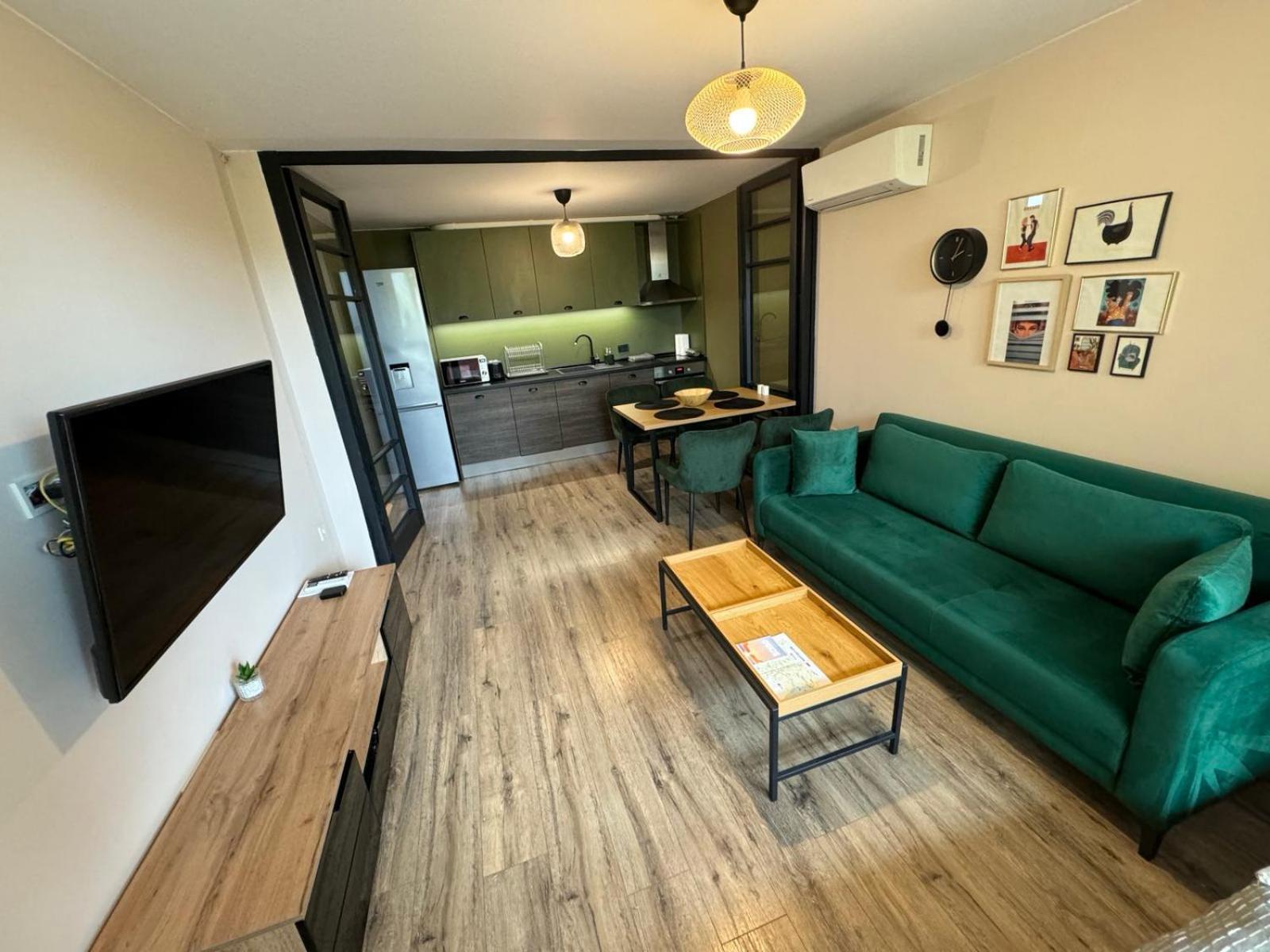 Lovely 1 Bedroom Apartment In The Heart Of 바르나 외부 사진