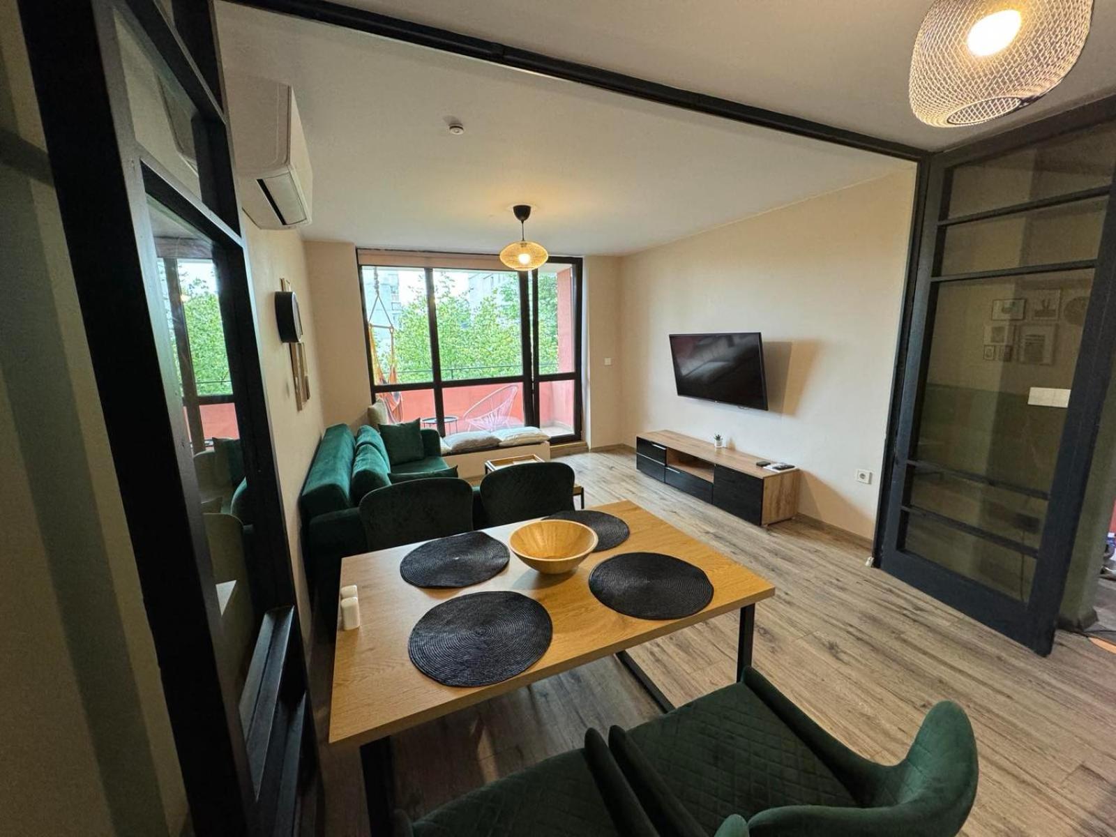 Lovely 1 Bedroom Apartment In The Heart Of 바르나 외부 사진